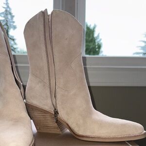 Dolce Vita Valory ankle boots -Dune